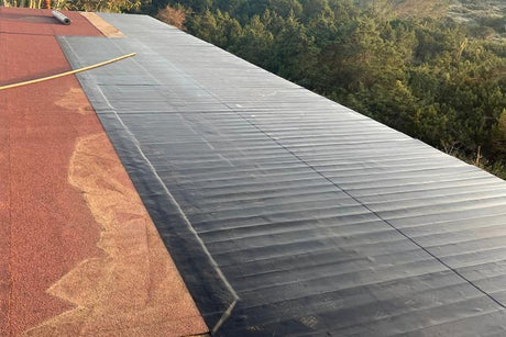 EPDM selbstklebend auf Holz und Bitumen