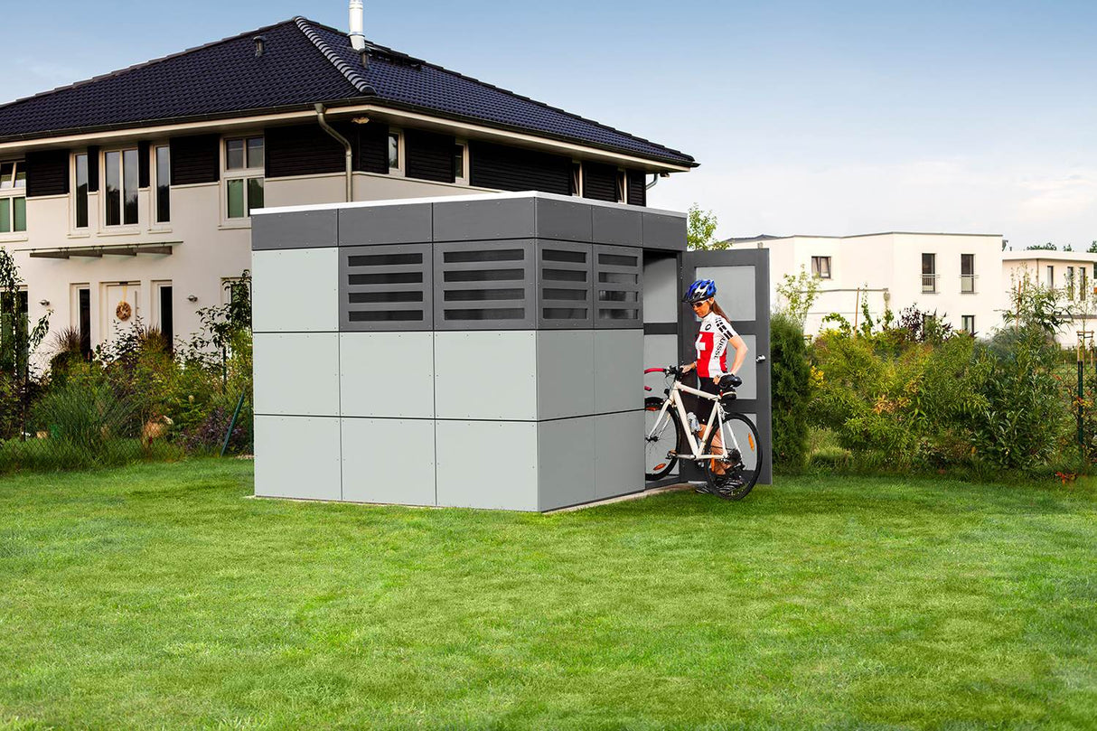 Skan Holz Gerätehaus Crosscube Sydney 3 mit Person