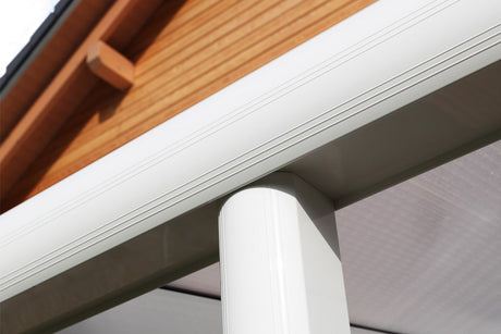 Skan Holz Terrassenüberdachung Garda 648 cm Material Detail Weiß